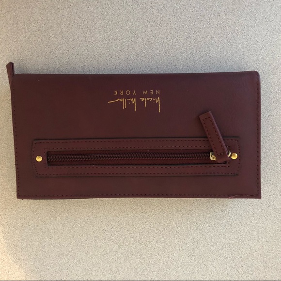 Nicole Miller Handbags - 💎5/$25💎 Nicole Miller wallet